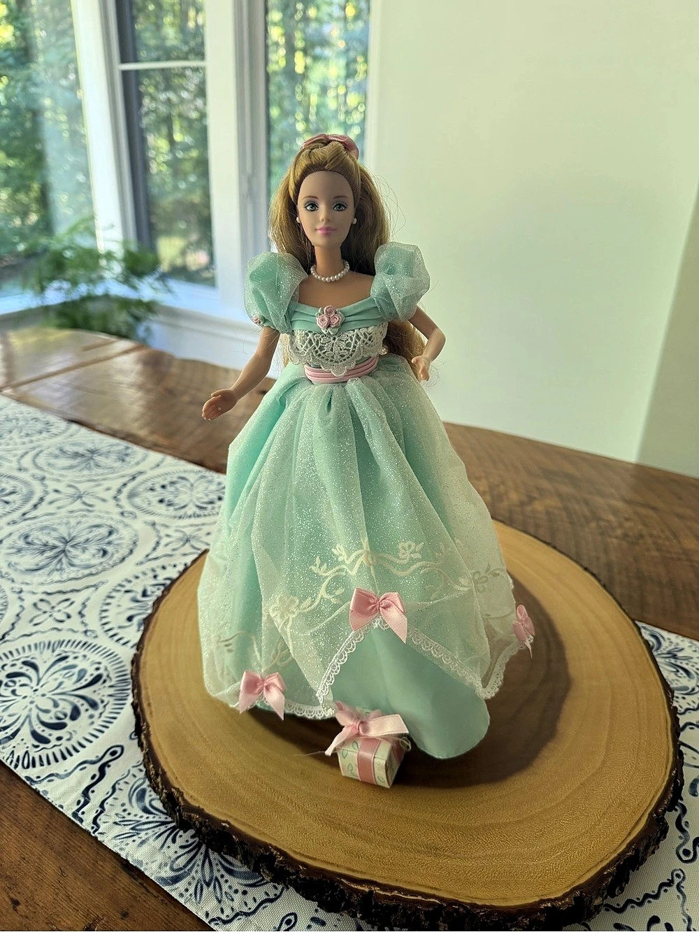 1999 Birthday Wishes Barbie Doll (Second in a Series)